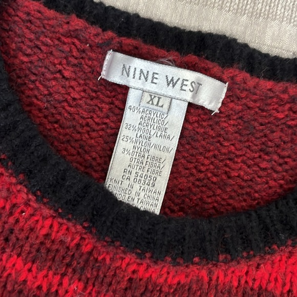 Vintage Nine West sweater. Size XL. Acrylic/wool/nylon. - Picture 2 of 4